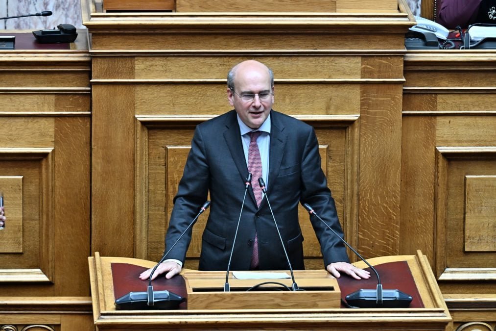 Χατζηδάκης: Οι Έλληνες Αξιολογούν την Αντιπολίτευση και Επιστρέφουν στη Νέα Δημοκρατία