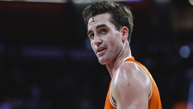 Euroleague: Η Βαλένθια επικρατεί δύσκολα της Βίρτους Μπολόνια με 94-81, με τον Ρίβερς να οδηγεί την ομάδα προς την τετράδα (Βίντεο)