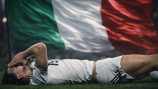 Eθνική Ιταλίας: Η κατρακύλα της “Σκουάντρα Ατζούρα” που φαινόταν από χιλιόμετρα μακριά (Βίντεο)