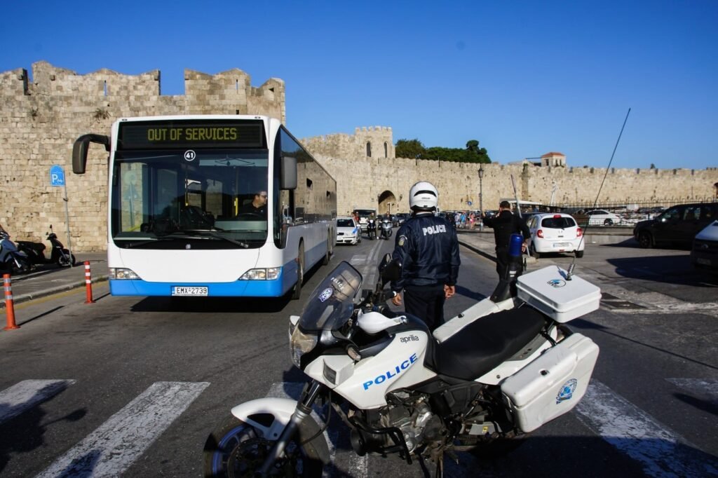 Ρόδος: Δύο νεαροί συλλαμβάνονται για τη διακίνηση κοκαΐνης