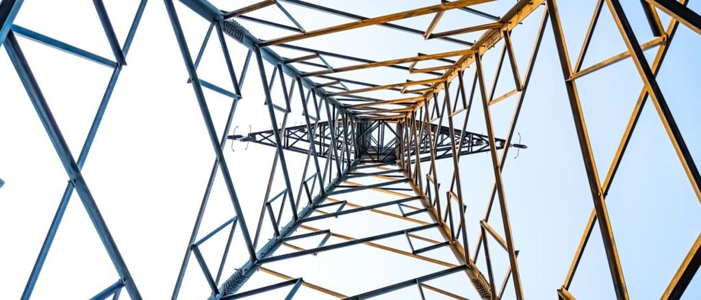 Η Ευρωπαϊκή Ένωση εξετάζει “βόμβα” φορολόγησης υπερκερδών εταιρειών ηλεκτρικής ενέργειας εν μέσω ενεργειακών ανησυχιών