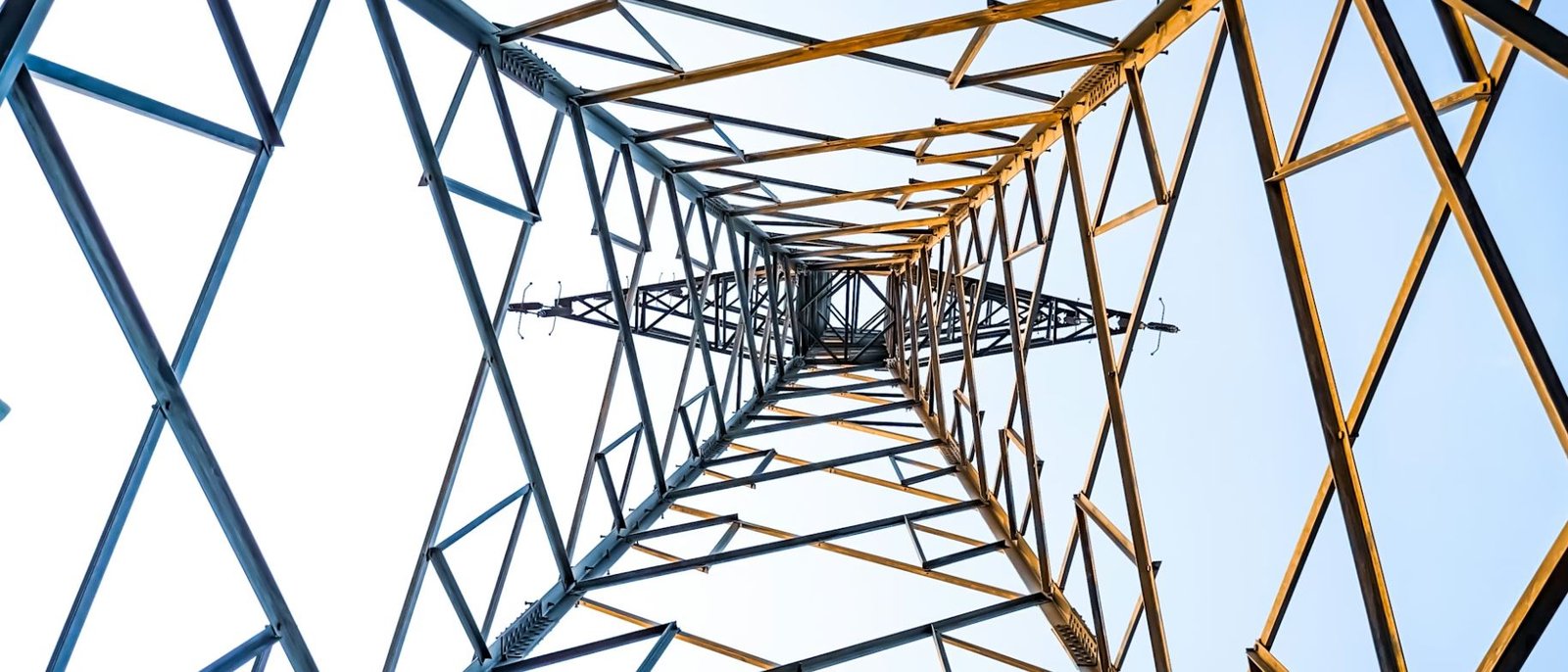 Η Ευρωπαϊκή Ένωση εξετάζει “βόμβα” φορολόγησης υπερκερδών εταιρειών ηλεκτρικής ενέργειας εν μέσω ενεργειακών ανησυχιών