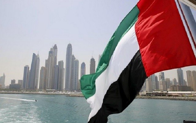 Επίθεση στο Λιμάνι Χορ Φακάν των ΗΑΕ: Τέσσερις Τραυματίες από Αναχαίτιση Βλήματος