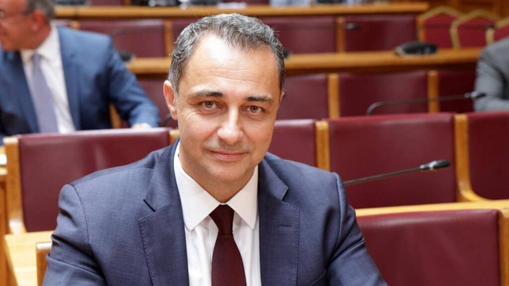 Μάξιμος Σενετάκης: «Δεν θα επιτρέψω να γίνω θύμα πολιτικής ανθρωποφαγίας» – Η δική του απάντηση για την υπόθεση του ΟΠΕΚΕΠΕ