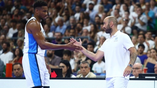 Γιάννης Αντετοκούνμπο αποκαλύπτει: ‘Αγαπώ τον Σπανούλη γιατί η νοοτροπία του ταιριάζει απόλυτα με τη δική μου’