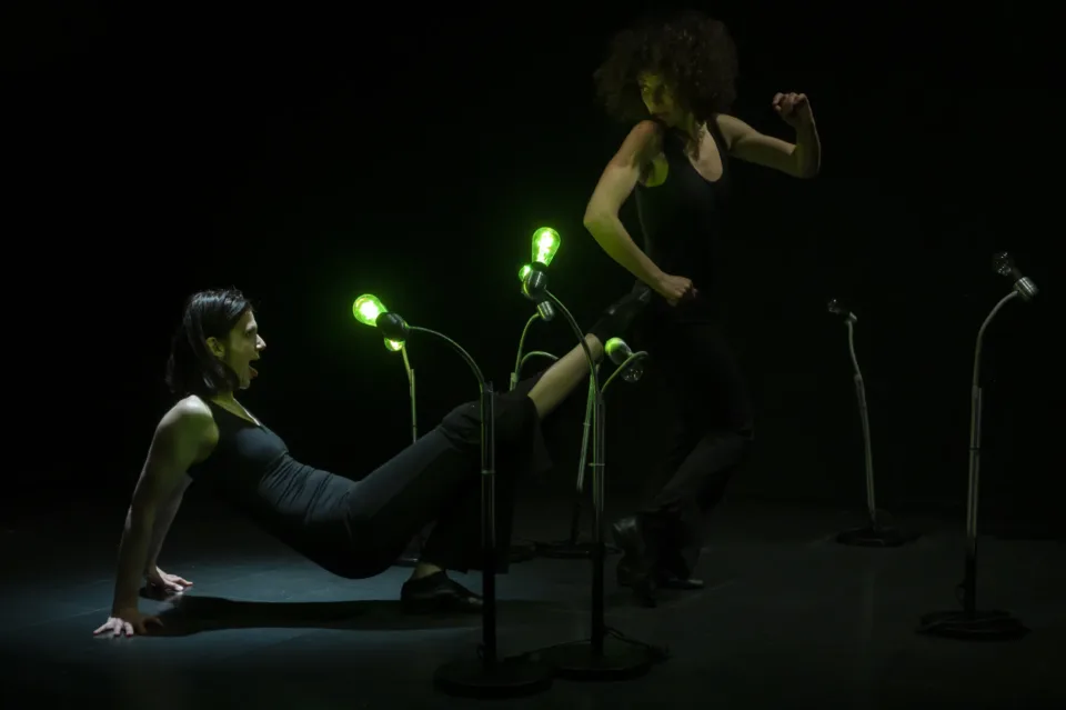 Το UrbanDig Project παρουσιάζει τα «Μονοπάτια»: Μια Θεατρική Εμπειρία που Εξερευνά την Πεζοπορία, την Κληρονομιά και την Οικολογική Συνείδηση σε Αθήνα, Κέα και Σίφνο