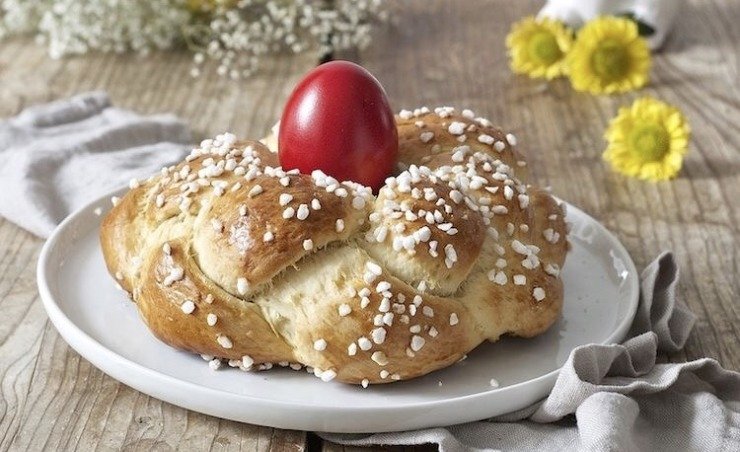 Τσουρέκια Θεσσαλονίκης: Σταθερές τιμές, υποτονική η αγορά πριν το Πάσχα