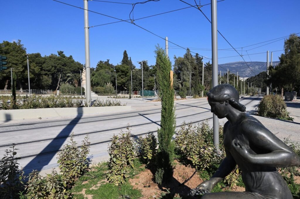 Λίνα Μενδώνη: “Καρφιά” στον Χάρη Δούκα για τη Βασιλίσσης Όλγας – “Δηλώνει περήφανος και ευτυχής για ένα έργο που κάποτε πολέμησε”