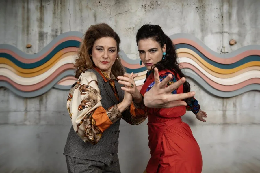 «Blunted – Δήμητρες και Περσεφόνες»: Η Σοφιάννα Θεοφάνους ζωντανεύει τον μύθο στο Θέατρο Κάμιρος