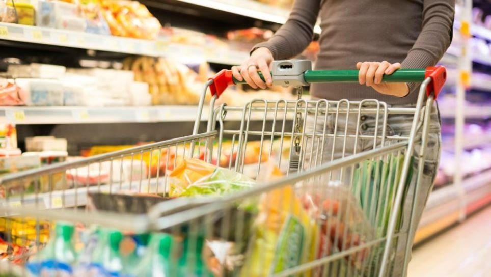 Κορυφώνονται οι Πασχαλινές Αγορές: Αναλυτικό Ωράριο Καταστημάτων σε Αθήνα, Πειραιά και Θεσσαλονίκη