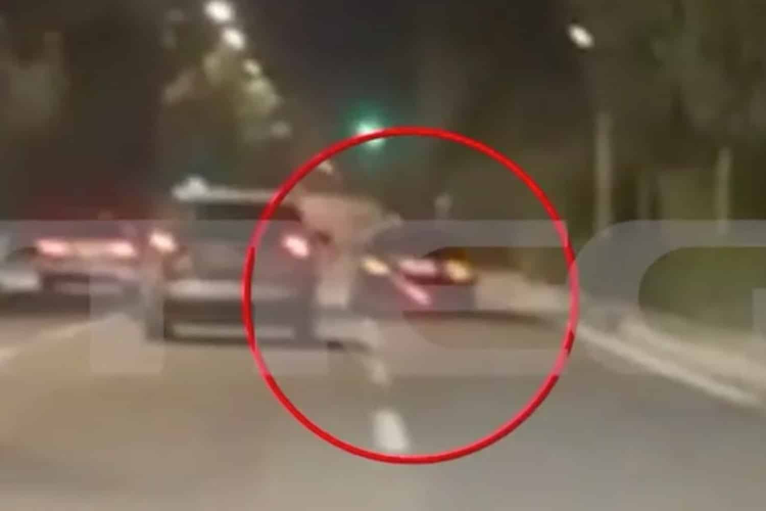 Βούλα: Η παραλιακή μετατράπηκε σε αυτοσχέδια πίστα αγώνων – Οδηγοί με ιλιγγιώδεις ταχύτητες άνω των 150 χλμ/ώρα (Βίντεο)