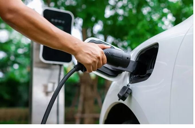 Επέκταση Προθεσμίας και Αύξηση Προϋπολογισμού για το Πρόγραμμα «Κινούμαι Ηλεκτρικά»: Υποβολή Αιτήσεων Έως 30 Σεπτεμβρίου 2026 με Δράση 66 Εκατομμυρίων Ευρώ