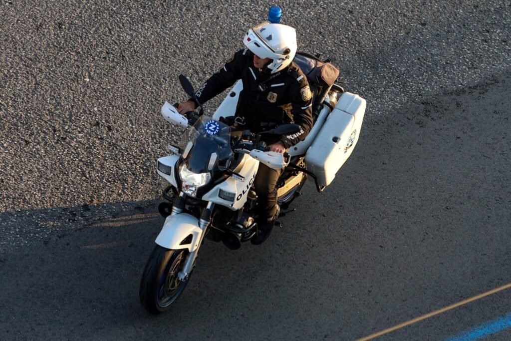 Σοβαρό επεισόδιο μεταξύ οδηγών σε Ίλιον και Περιστέρι: Τραυματισμός 27χρονου και συλλήψεις πέντε ατόμων