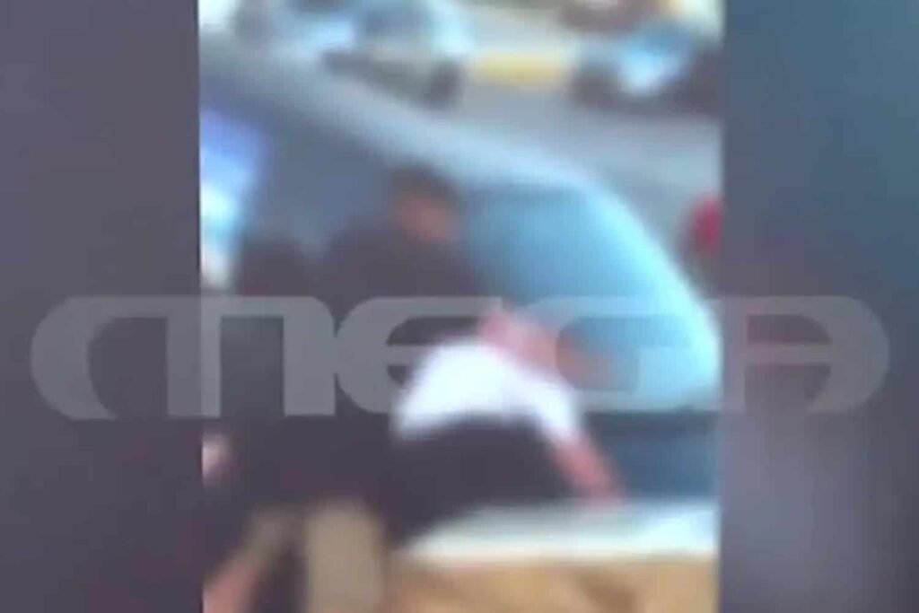 Σοκαριστικό περιστατικό νεανικής βίας στις Κυκλάδες: Ανήλικοι ξυλοκόπησαν συνομήλικό τους μέχρι λιποθυμίας – Σκηνές ωμής βίας σε βίντεο