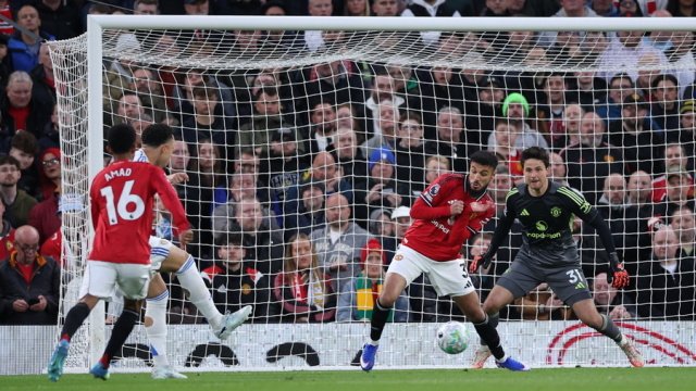 Σοκαριστική Νίκη της Λιντς επί της Μάντσεστερ Γιουνάιτεντ στο «Ολντ Τράφορντ» με 2-1: «Άλμα» παραμονής στην Premier League