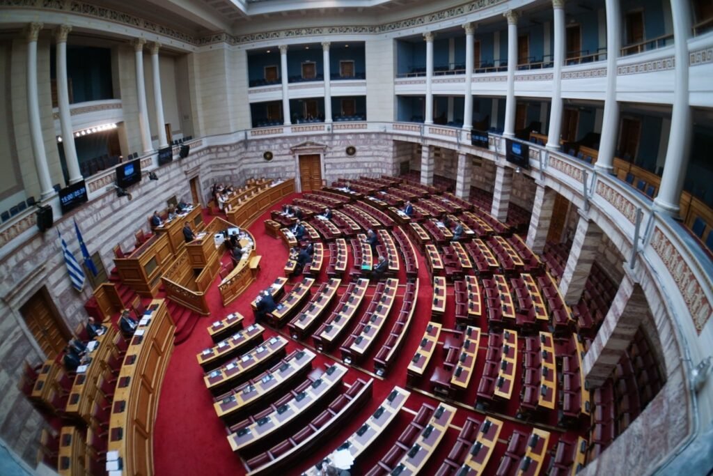 ΟΠΕΚΕΠΕ: Στη Βουλή η τρίτη δικογραφία για βουλευτές – Αγρότες μιλούν για «μικρές εξυπηρετήσεις»