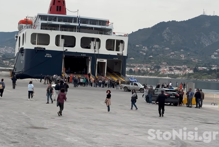 Έντονες Αντιδράσεις στο Λιμάνι της Μυτιλήνης: Κτηνοτρόφοι Κατέλαβαν τον Καταπέλτη Πλοίου Διασφάλισης Μετακινήσεων