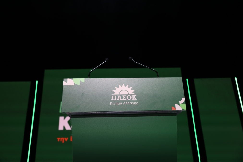 ΠΑΣΟΚ: «Ο κ. Λαζαρίδης αποτελεί προσωπικό ρουσφέτι του κ. Μητσοτάκη, γι’ αυτό και παραμένει στη θέση του»