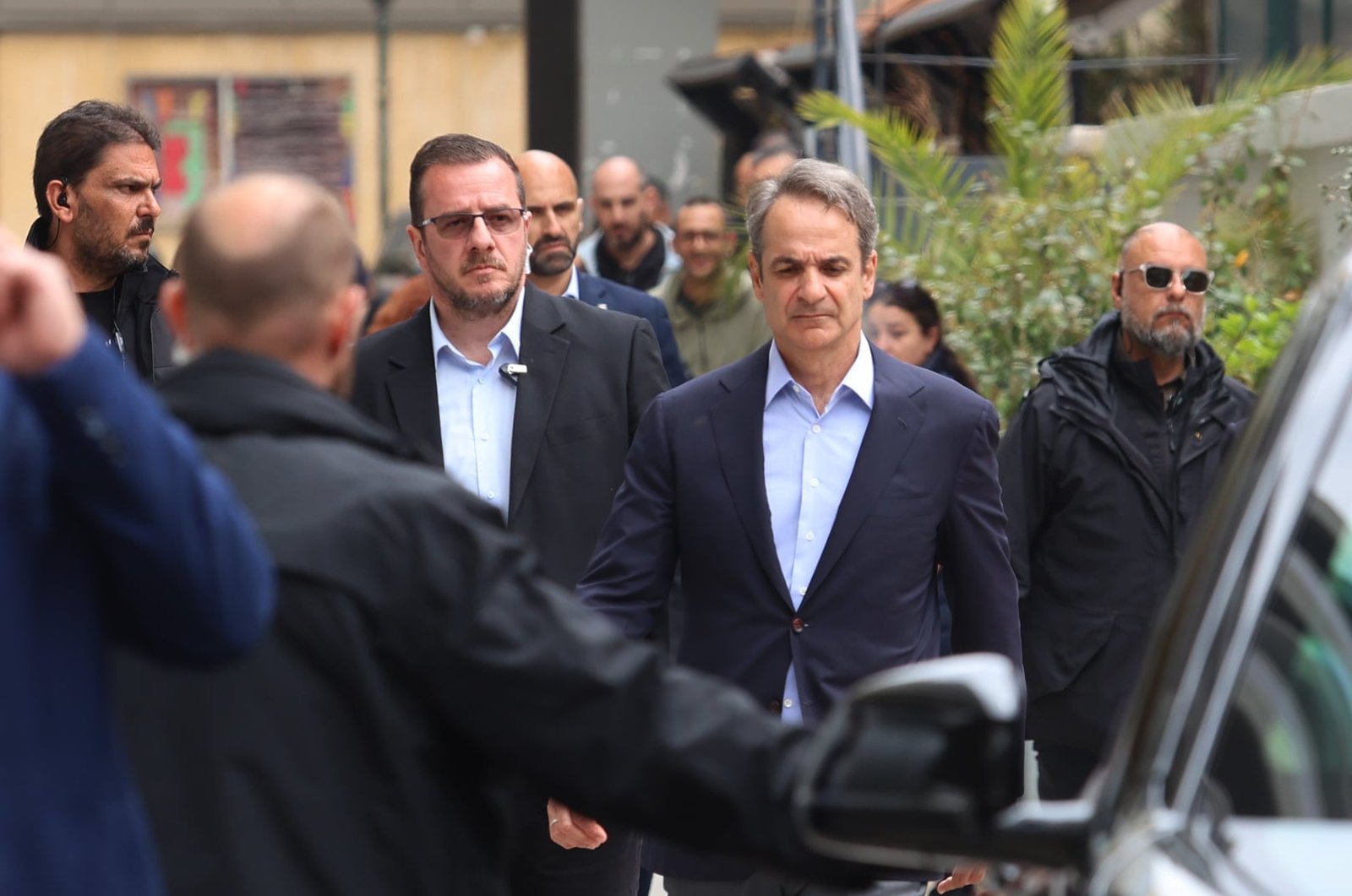 Ο Πρωθυπουργός Κυριάκος Μητσοτάκης Επισκέπτεται Ξανά τον Ευαγγελισμό για Ενημέρωση Σχετικά με την Υγεία του Γιώργου Μυλωνάκη