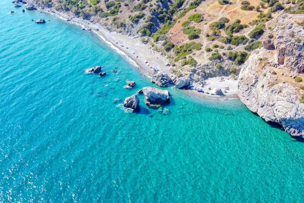 Φρίκη στην Κρήτη: Άνδρας παρενόχλησε λουόμενες σε παραλία του Ηρακλείου