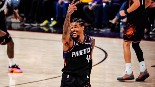 Οι Σανς Συντρόφισαν τους Γουόριορς και Εξασφάλισαν μια Θέση στα Playoffs, οι Μάτζικ Ετοιμάζονται για Ντιτρόιτ