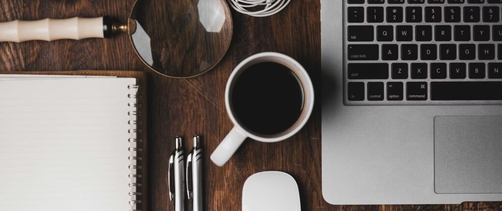 Πρωτομαγιά 2026: Τι ισχύει για τις αργίες, τις υπερωρίες και τις επιπλέον προσαυξήσεις για τους εργαζόμενους