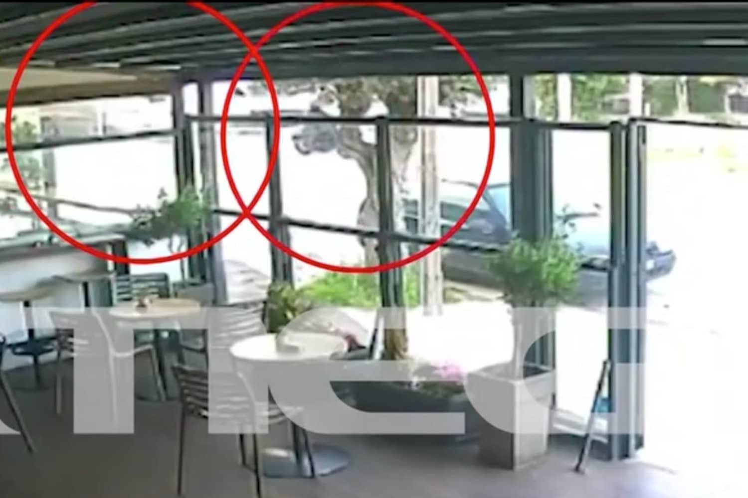 Βίντεο-ντοκουμέντο από θανατηφόρο τροχαίο στην Ηλιούπολη: Η ΕΛ.ΑΣ. αναζητά τον οδηγό αυτοκινήτου που ενδέχεται να εμπλέκεται