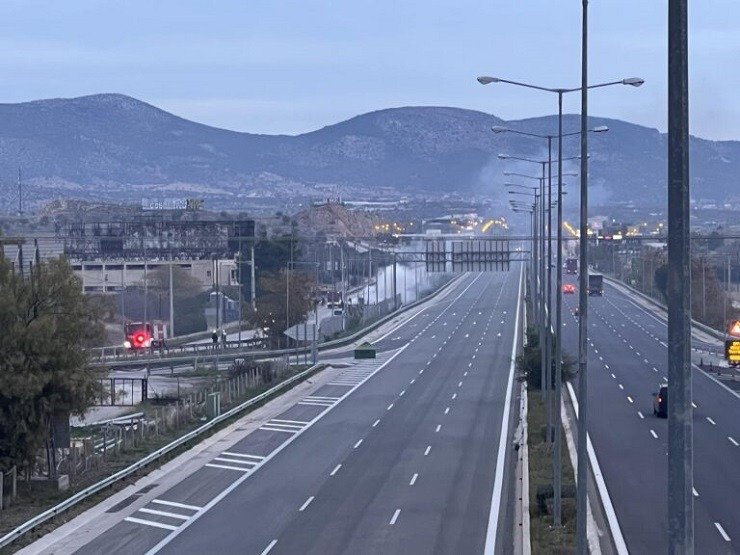 Εκτεταμένες Κυκλοφοριακές Ρυθμίσεις στον Αυτοκινητόδρομο ΑΘΕ για Ασφαλτικές Εργασίες: Αναλυτικές Οδηγίες