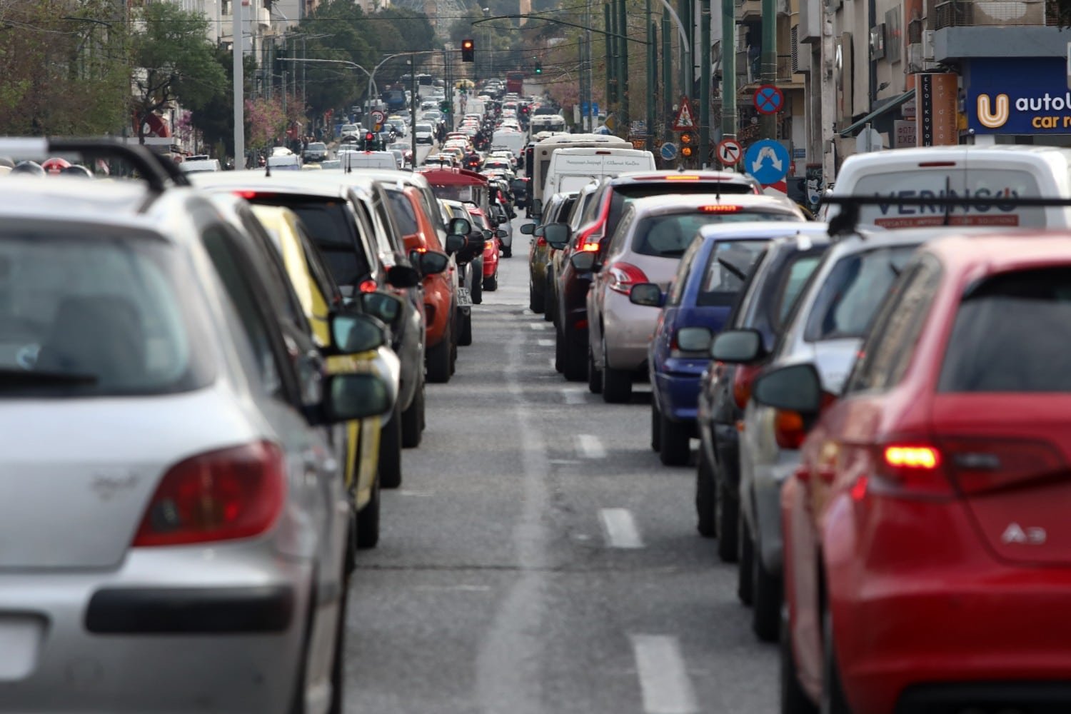 Κυκλοφοριακές Ρυθμίσεις στο Παλαιό Φάληρο και τον Άλιμο: Οι Δρόμοι που Κλείνουν για τον Ημιμαραθώνιο Ποσειδώνιο