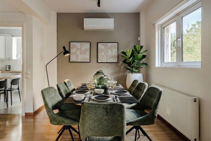 Moving Doors: Η Ελληνική Αγορά Υποδέχεται την Επανάσταση στις Επιπλωμένες Κατοικίες για Μεσαία & Μακρά Διάρκεια