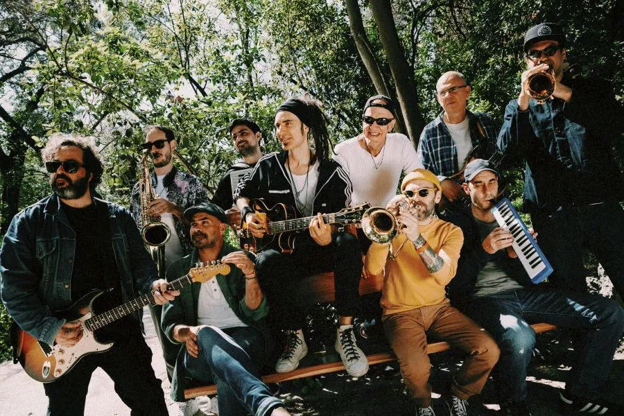 Locomondo: Η Έκρηξη Ρυθμού και Καλοκαιριού Επιστρέφει στη Σκηνή της Τεχνόπολης!