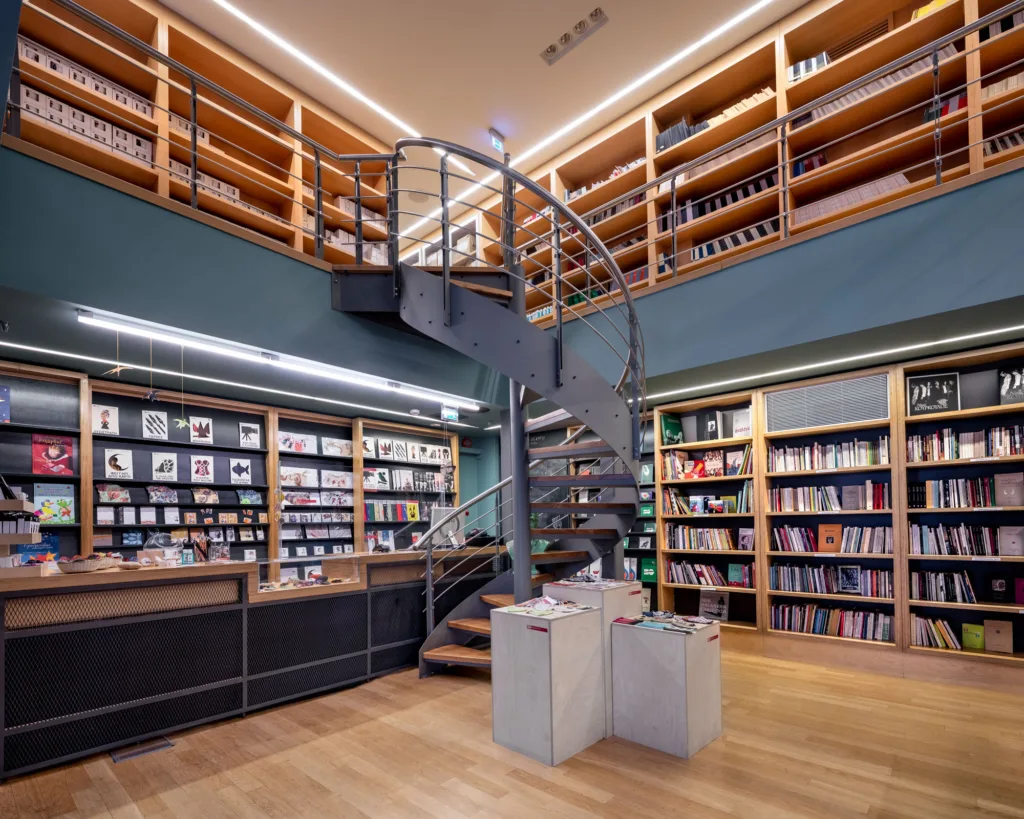 Μοναδικό Bazaar στο Πωλητήριο του Εθνικού Θεάτρου: Ευκαιρίες Έκπτωσης έως -70% σε Συλλεκτικά Αντικείμενα