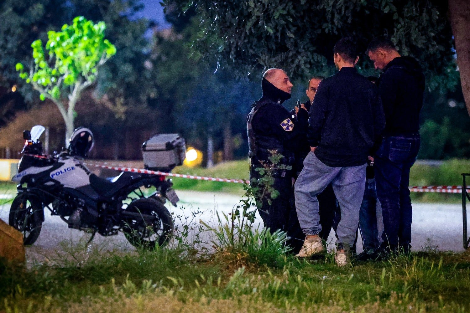 Άγιος Δημήτριος: Ανακαλύφθηκε το όπλο της δολοφονίας του γιου Ταξίαρχου της ΕΛ.ΑΣ. – Ο 20χρονος δράστης δηλώνει: «Δεν σκόπευα να τον σκοτώσω»