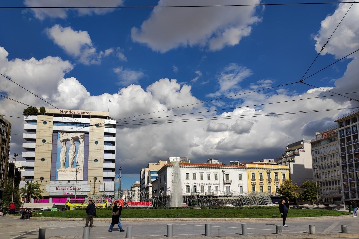 Σοβαρή επιχείρηση της ΕΛ.ΑΣ στην Ομόνοια: Συνελήφθη 23χρονος αλλοδαπός για διακίνηση ναρκωτικών και κατασχέθηκαν σημαντικές ποσότητες