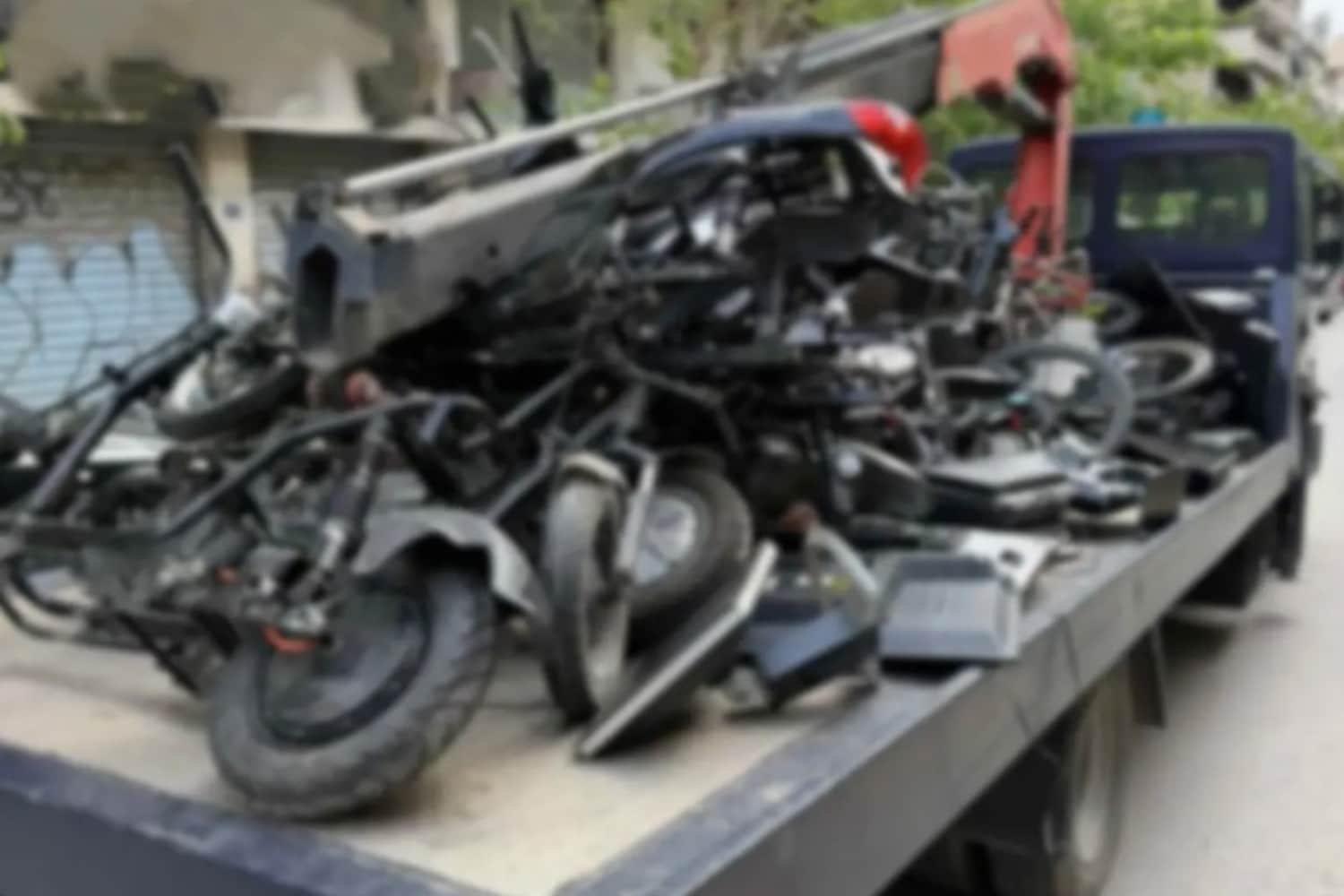 Συνελήφθησαν 7 αλλοδαποί στον Άγιο Παντελεήμονα για αποσυναρμολόγηση και μεταπώληση κλεμμένων δικύκλων και ανταλλακτικών