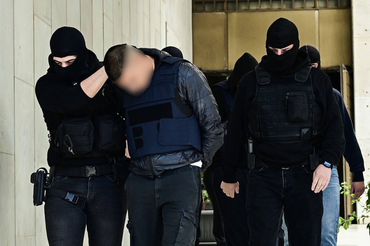 Η Φρικτή Αλήθεια για τη Δολοφονία στον Άγιο Δημήτριο: Το Μαχαίρι και οι Συνθήκες που Οδήγησαν στον Θάνατο του 27χρονου