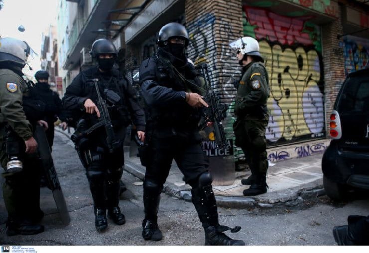 Θεσσαλονίκη: Αστυνομική παρέμβαση για την εκκένωση κτιρίου στην Παναγία Φανερωμένη