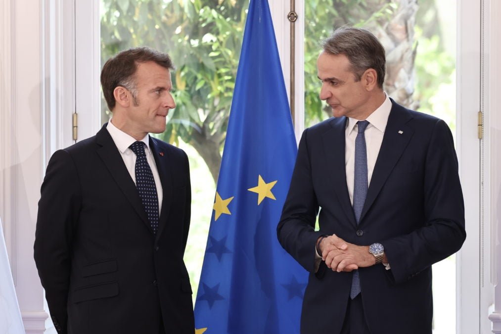 Η Ελλάδα και η Γαλλία Ενώνονται: Ο Πρωθυπουργός Μητσοτάκης Μοιράζεται Βίντεο από την Επίσκεψη Μακρόν