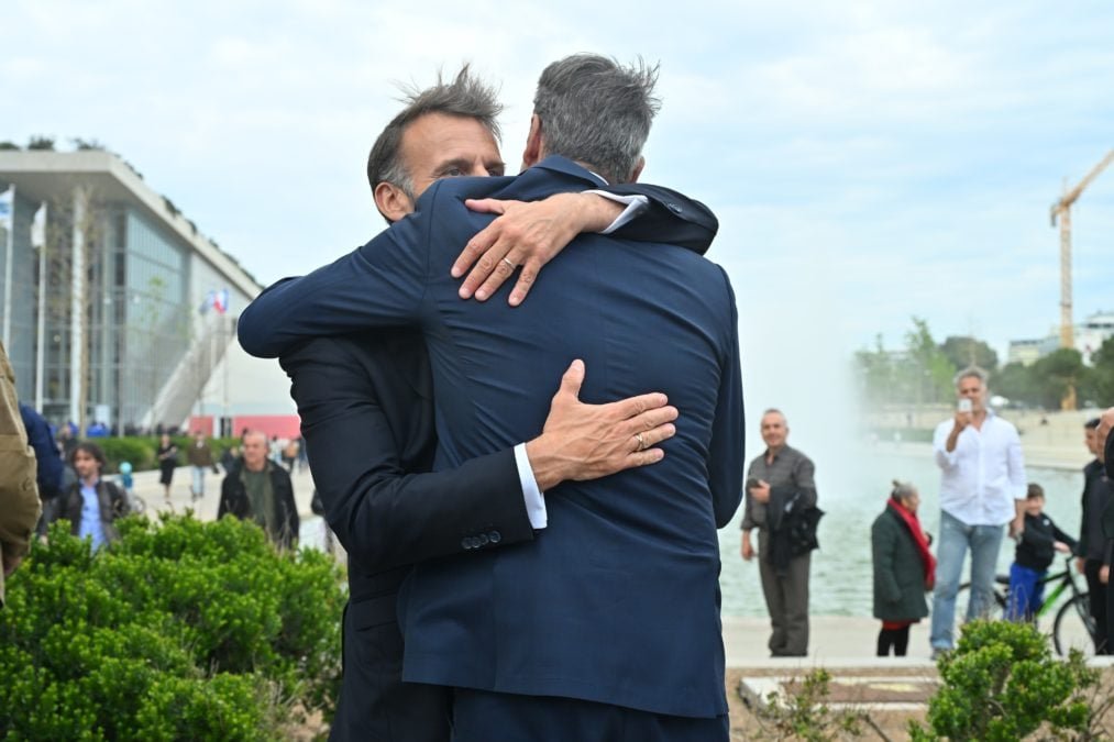 «Εγώ κι Εσύ Μαζί»: Η Φιλία Ελλάδας-Γαλλίας στο Επίκεντρο με Μακρόν, Μητσοτάκη και Τραγούδια Σύμβολα