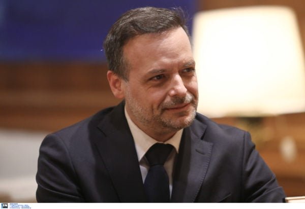 Χάρης Δούκας ανταπαντά στην Όλγα Κεφαλογιάννη: «Η Αθήνα δεν χρειάζεται λακκογέφυρες, αλλά λύσεις για τον υπερτουρισμό»