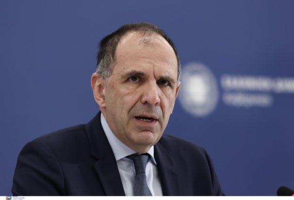 Στρατηγικές Συνομιλίες Ελλάδας-Λιβύης: Ενίσχυση Συνεργασίας και Οριοθέτηση Θαλασσίων Ζωνών στο Προσκήνιο