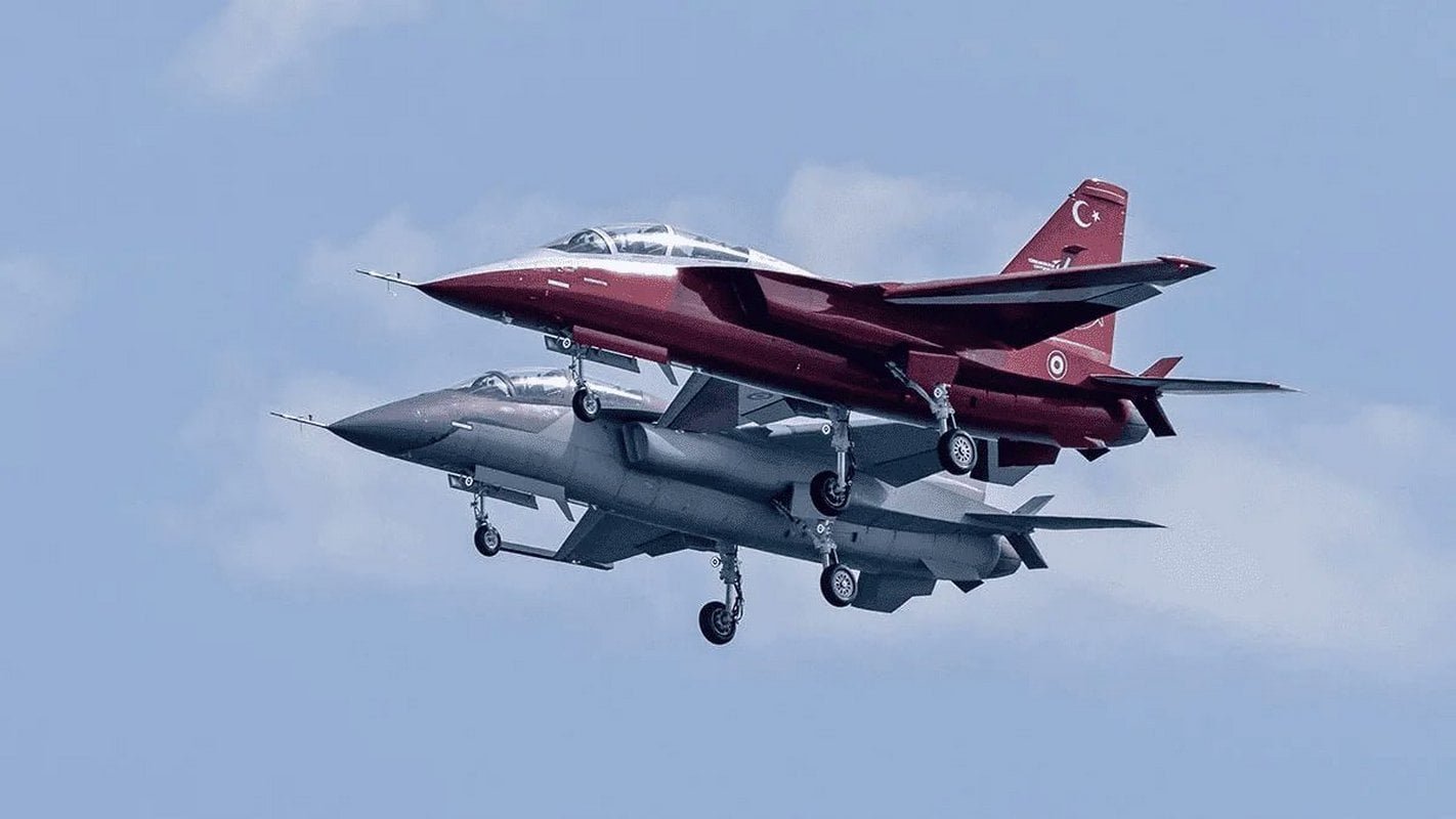 Η Τουρκία Εγκαινιάζει Νέα Εποχή Εξαγωγών Αμυντικής Τεχνολογίας με την Ισπανία και το Εκπαιδευτικό Αεροσκάφος HÜRJET