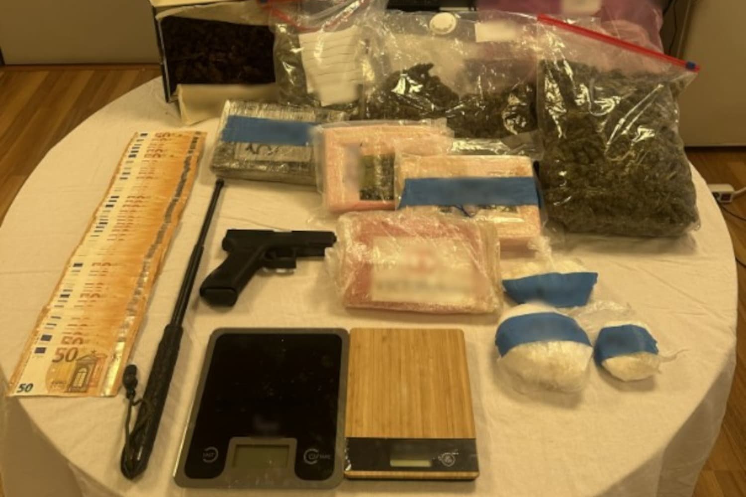 Επιτυχημένη Επιχείρηση: Εξαρθρώθηκε Εγκληματική Οργάνωση από το «Ελληνικό FBI» – Συλλήψεις και Μεγάλες Ποσότητες Ναρκωτικών