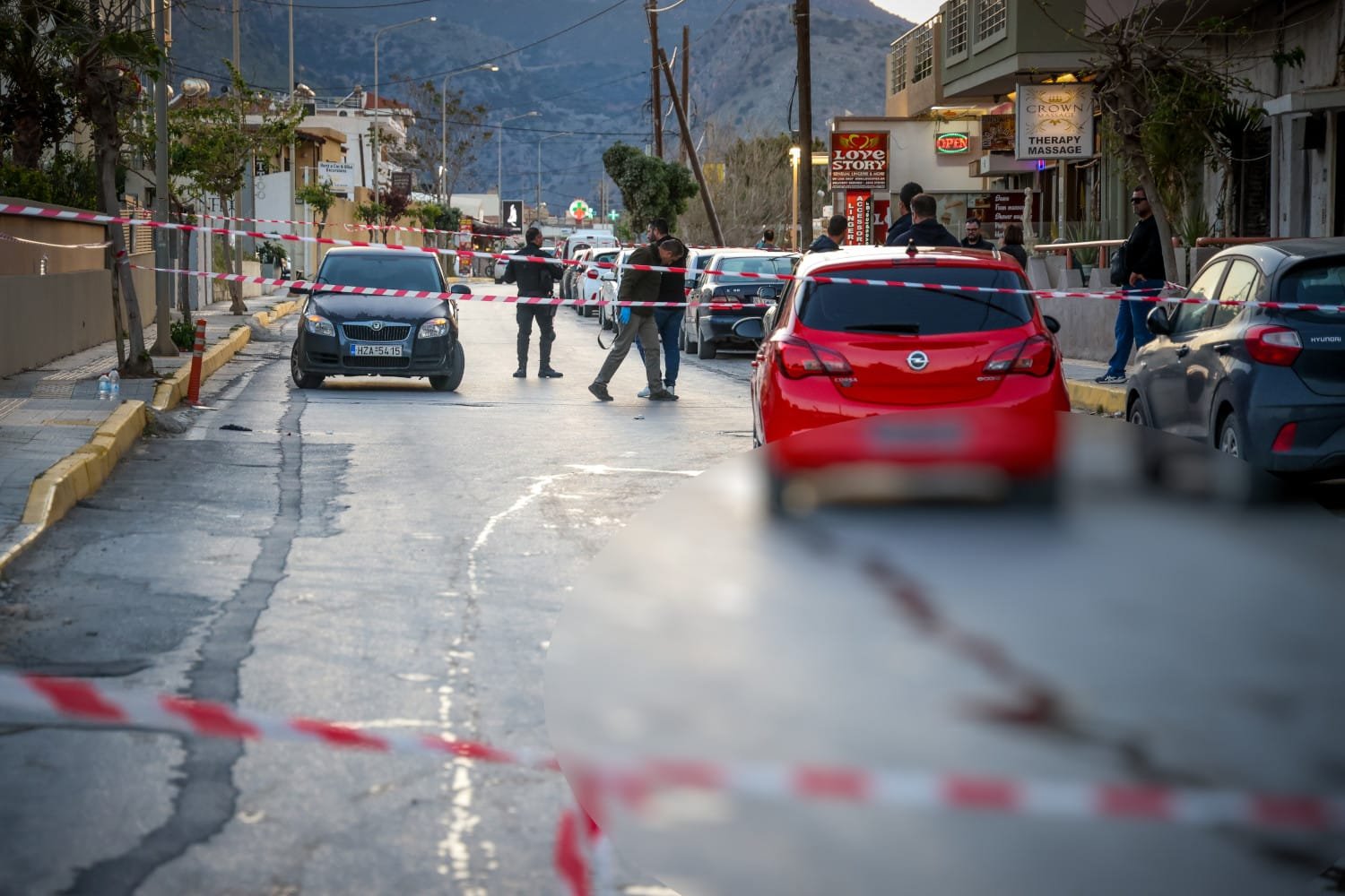 Σοκ στο Ηράκλειο: 54χρονος εκτέλεσε με τέσσερις σφαίρες 20χρονο για τροχαίο – Παρέδωσε το όπλο και νέες συγκλονιστικές πληροφορίες