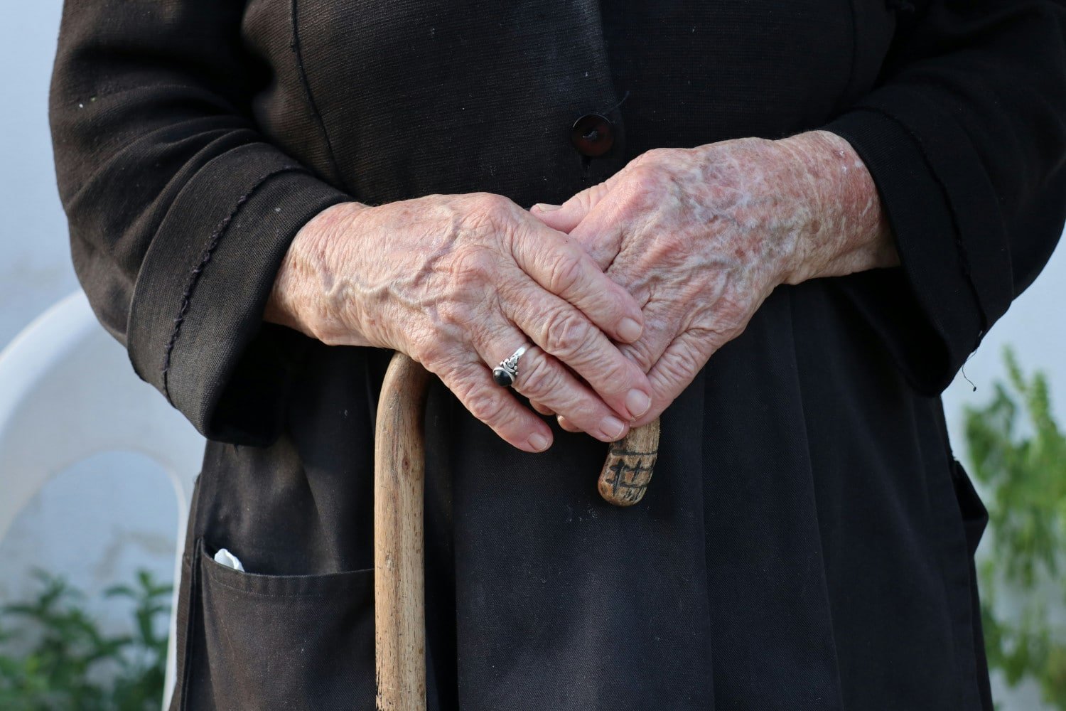 Αμπελόκηποι: 18 μήνες φυλάκιση στην 72χρονη ιδιοκτήτρια παράτυπου γηροκομείου για εκβίαση και απείθεια