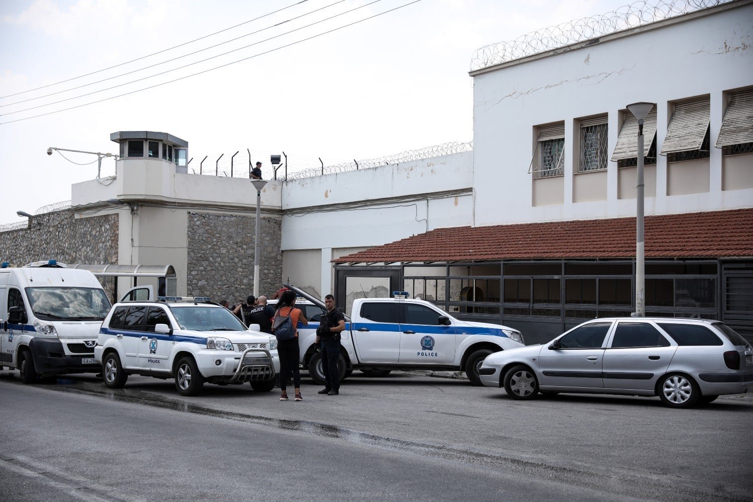 Συγκλονιστικές εξελίξεις στην Κρήτη: Μεταγωγή του ζεύγους που κατηγορείται για τη δολοφονία του 21χρονου Νικήτα στις φυλακές Κορυδαλλού – Ο 54χρονος σε κελί προστασίας