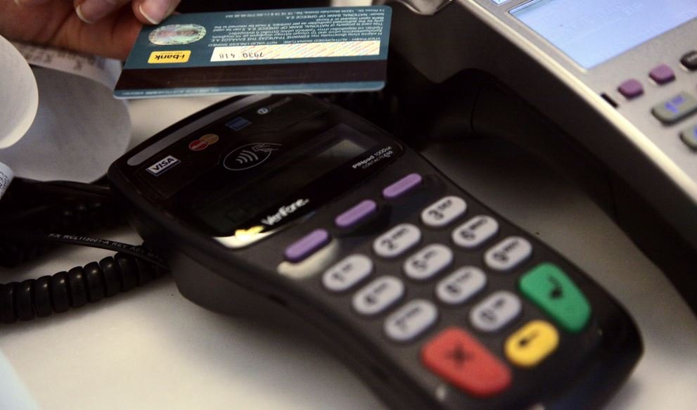 Η ΑΑΔΕ θέτει υπό έλεγχο τα αδήλωτα POS από τη Βουλγαρία: Πώς λειτουργεί η νέα φοροδιαφυγή και ποιες οι κυρώσεις