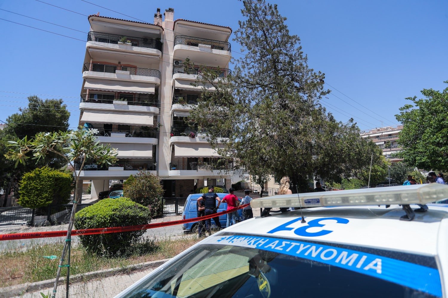 Ηλιούπολη: 17χρονη δίνει μάχη για τη ζωή μετά από πτώση – Τι ερευνούν οι Αρχές για το τραγικό συμβάν