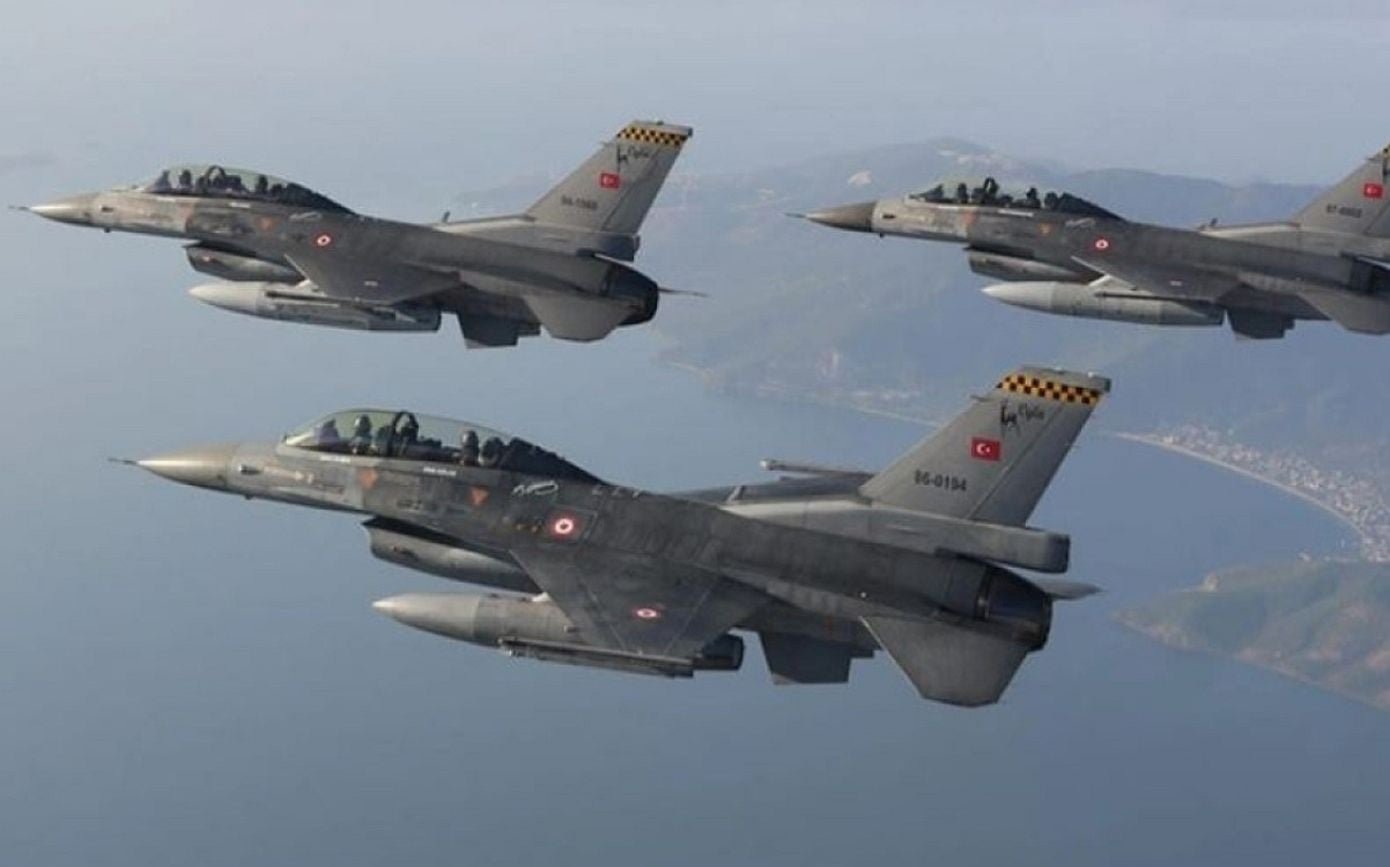 Συνεχείς Προκλήσεις: Οπλισμένα Τουρκικά F-16 Παραβιάζουν τον Εθνικό Εναέριο Χώρο Πάνω από τη Ρόδο
