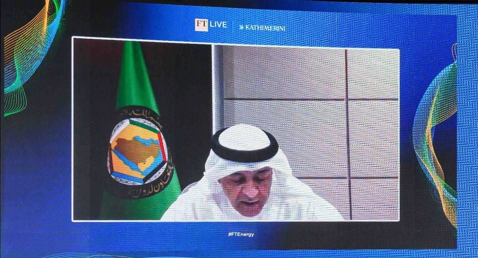Ο Γενικός Γραμματέας του GCC Αποκαλύπτει: Ο Νέος Στρατηγικός Ρόλος του Κόλπου, η Ενεργειακή Μετάβαση και η Ασφάλεια στα Στενά του Ορμούζ